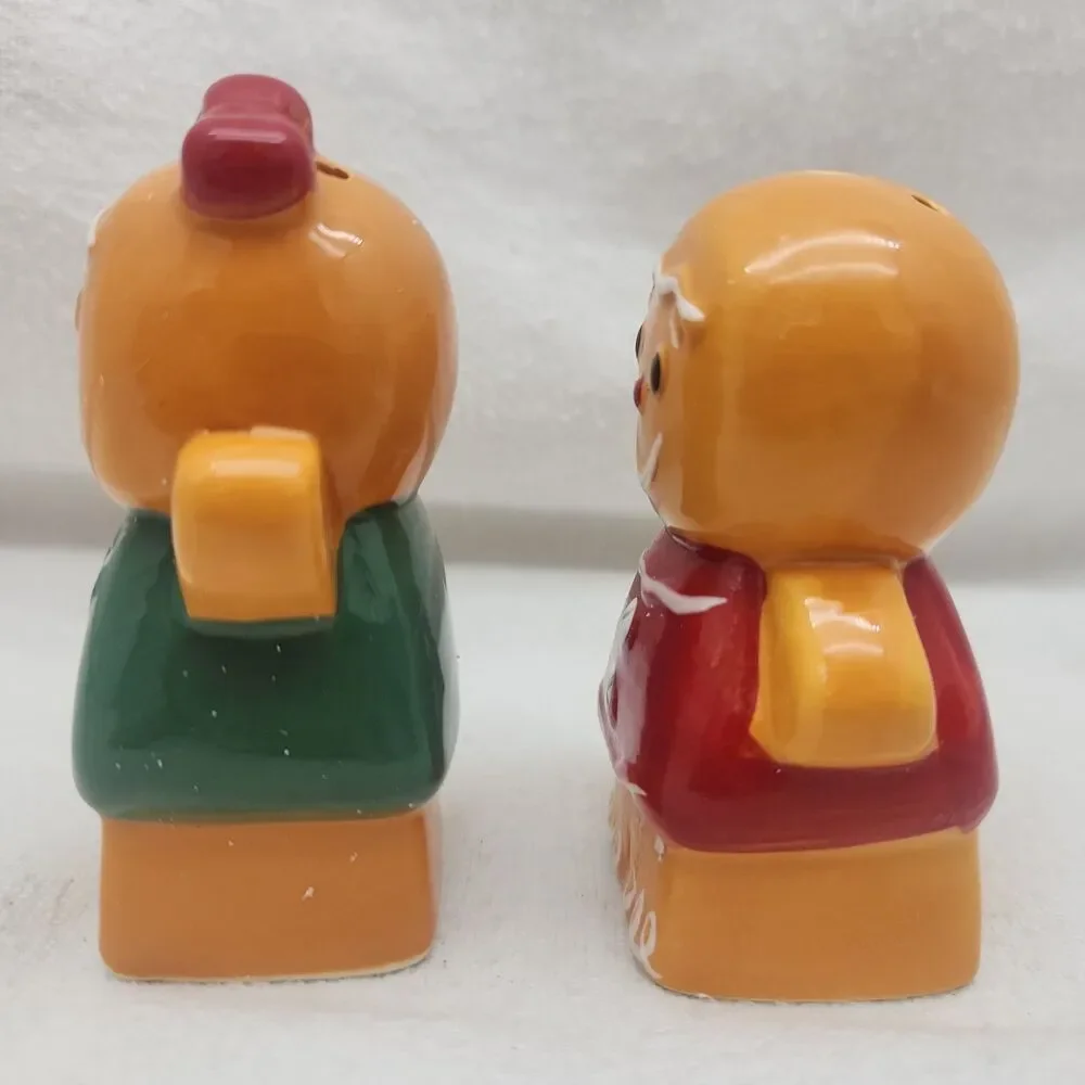Salt and Pepper Shakers Gingerbread Couple Ceramic CTW Home Collection Holiday
